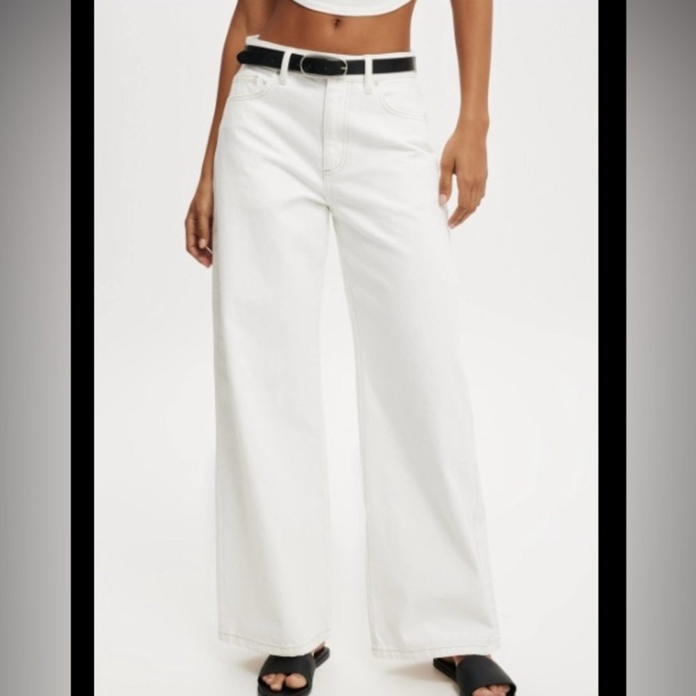 GAP HIGH RISE Wide Leg Women's White Jeans 
SIZE 12